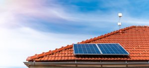 Ant naujo namo - įpareigojimas įrengti saulės elektrinę